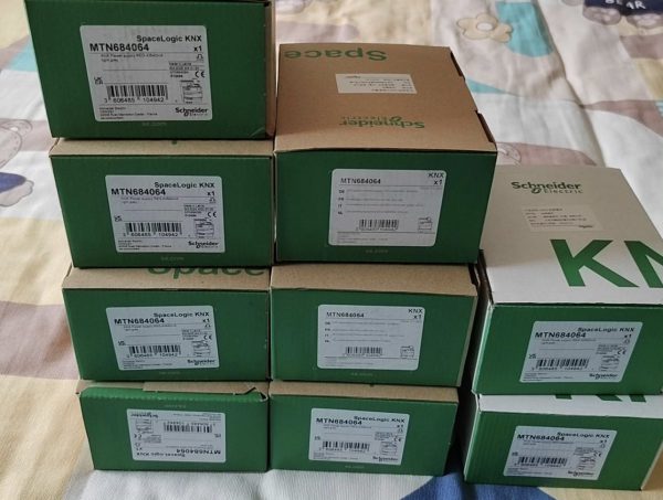 Schneider Electric MTN684064